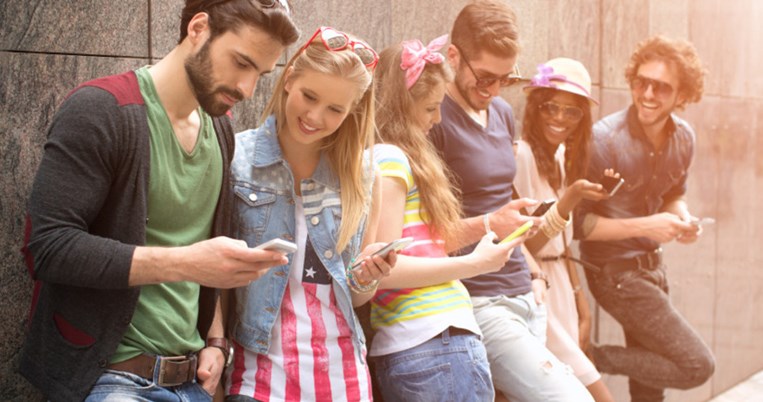 Το ελληνικό app που σου δίνει τη δυνατότητα να φλερτάρεις με τον διπλανό σου με ένα κλικ