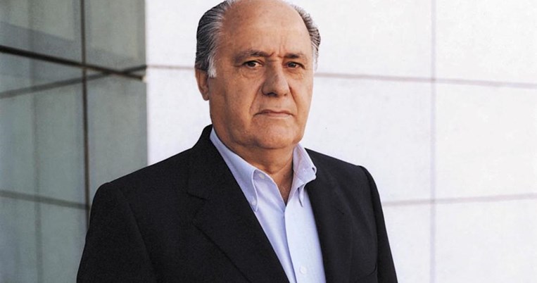 Ο 80χρονος κύριος Zara κλαίει με την έκπληξη που του έκαναν οι υπάλληλοί του