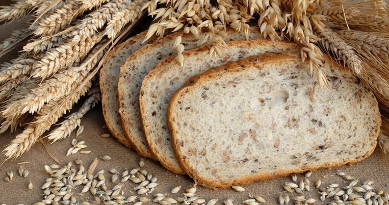 Αλμυρά και γλυκά. 12 τέλεια σνακ με ψωμί που δεν παχαίνουν