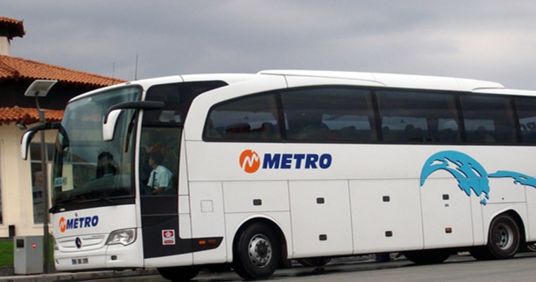 Τούρκος αυνανιζόταν σε επιβάτιδα λεωφορείου ενώ αυτή κοιμόταν στη θέση της