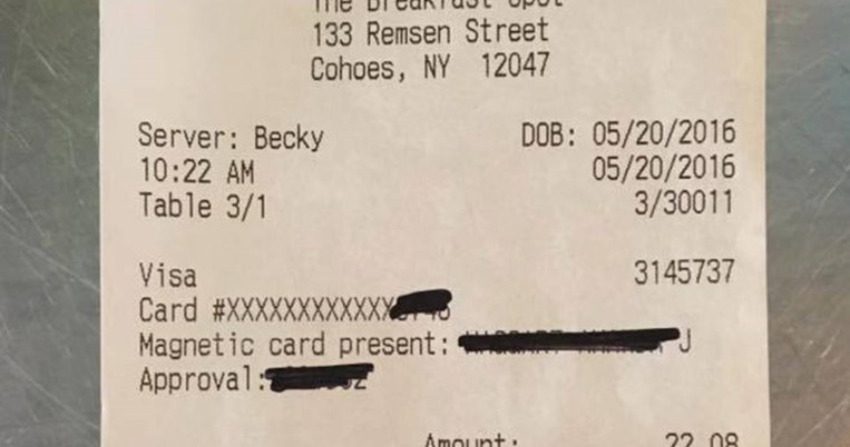 Το συγκινητικό μήνυμα ενός πελάτη σε μια σερβιτόρα που κάνει το γύρο του διαδικτύου