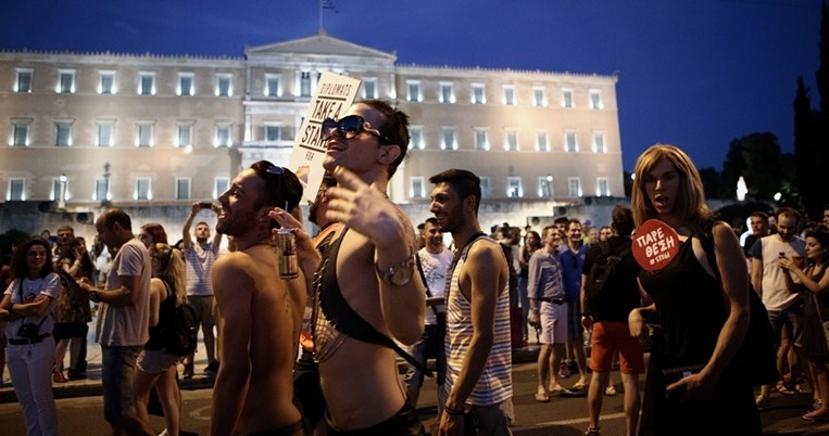 Αυτό είναι το σποτ του Athens Gay Pride που απέρριψε το ΕΣΡ δύο φορές