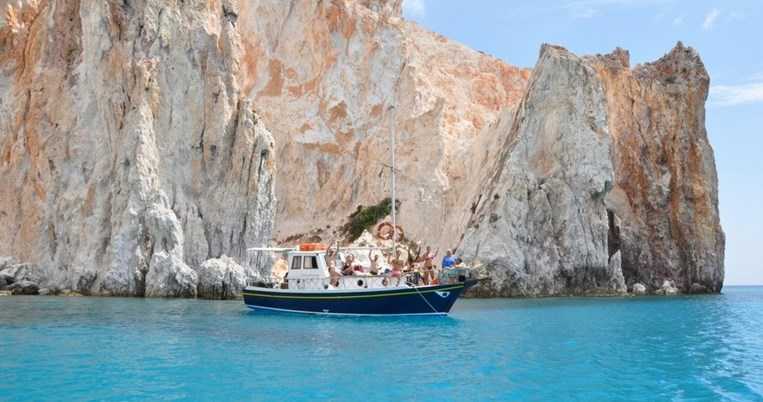 Πολύαιγος, η άγνωστη Πολυνησία της Ελλάδας. Το ακατοίκητο νησί που κοντράρει τον παράδεισο