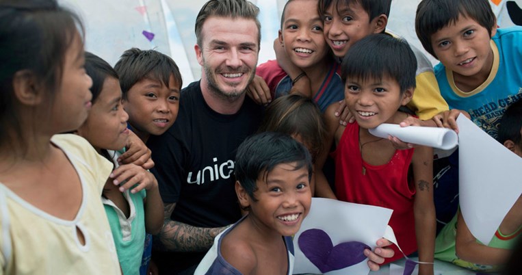 Το συγκλονιστικό μήνυμα του David Beckham για τα παιδιά που ζουν με τον ιό HIV στην Αφρική