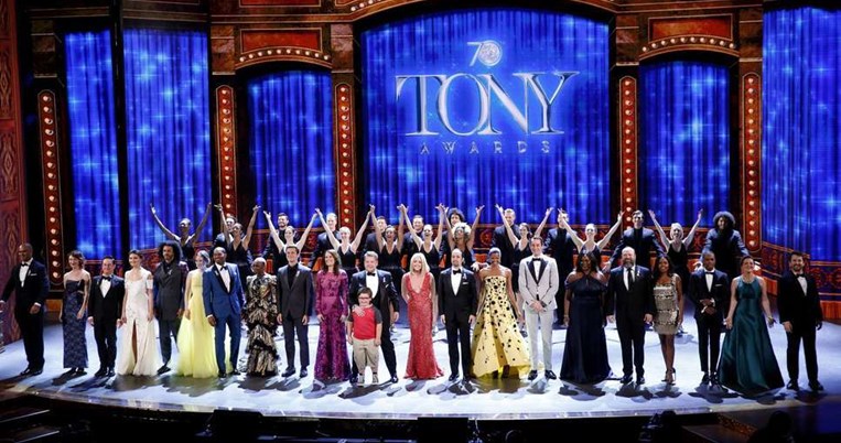 Βραβεία Tony 2016. Τι φόρεσαν οι celebrities στην πιο λαμπερή βραδιά του θεάτρου 