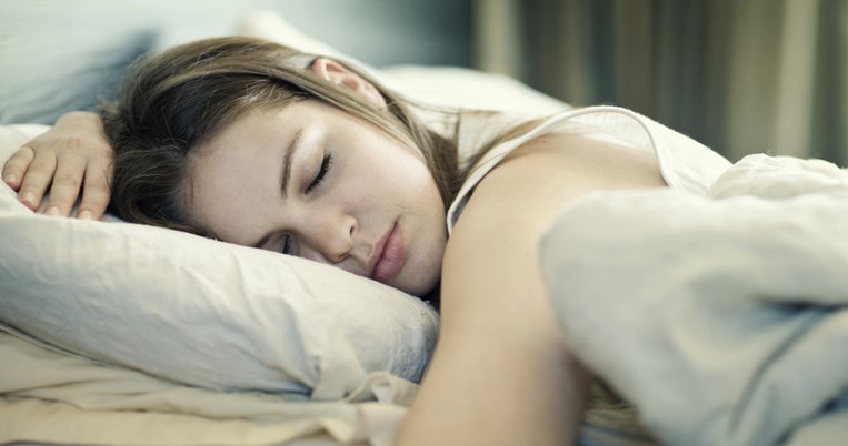 Τι συμβαίνει στο σώμα μας όταν κοιμόμαστε στην αριστερή πλευρά για ένα μήνα