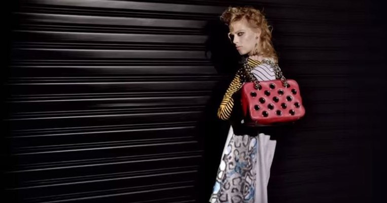 Παρακολουθήστε τη νέα καμπάνια Prada Resort 2016 διά χειρός Steven Meisel
