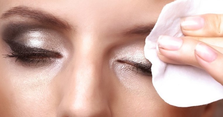 Διάσημη τραγουδίστρια αποφάσισε να μην ξαναφορέσει make up και έχει έναν πολύ καλό λόγο