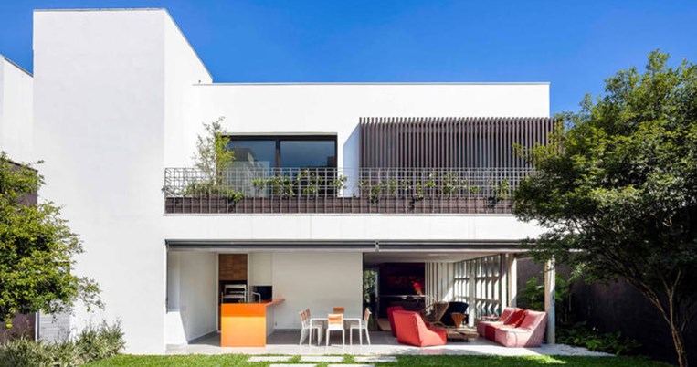 Βρήκαμε ένα σπίτι ιδανικό για τους καλοκαιρινούς μήνες