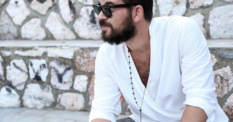 Γιατί όλοι οι ασθενείς ρωτούν τον Dr. Rose εάν είναι και μοντέλο; Ο οικογενειακός γιατρός αλλιώς
