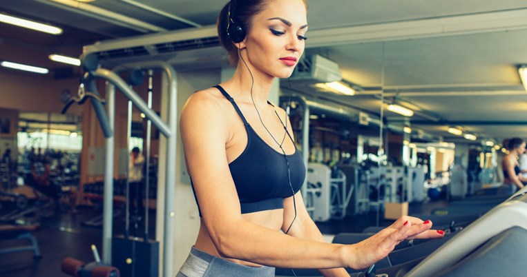 5 τρόποι να ξαναβρείς τη φόρμα σου, αν έχεις αναβάλει το γυμναστήριο για εβδομάδες 