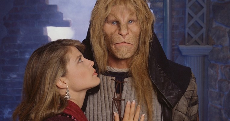 Πώς είναι σήμερα οι πρωταγωνιστές της σειράς "Η Πεντάμορφη και το Τέρας";