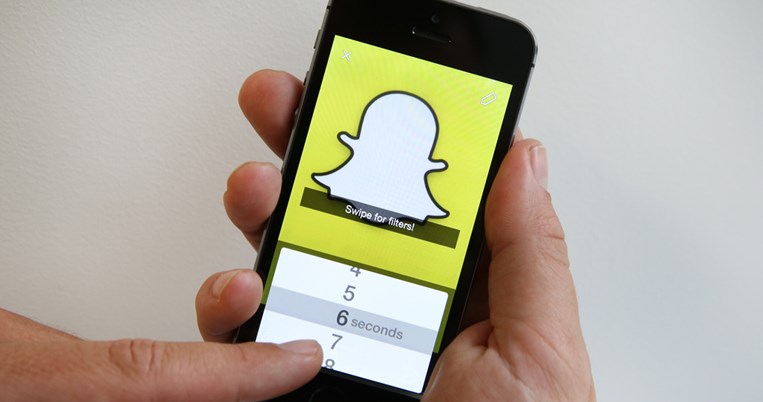 Η τεράστια αλλαγή του Snapchat έχει κάνει έξαλλους τους χρήστες του. Πόσο θυμίζει πια το Instagram; 