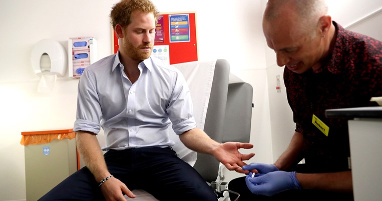 Γιατί ο πρίγκιπας Χάρι έκανε εξετάσεις για AIDS; 