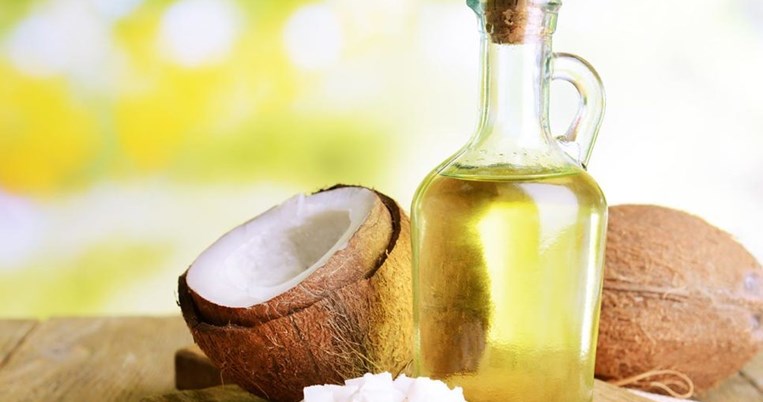 22 μαγικά τρικ που μπορείς να κάνεις με το λάδι καρύδας για το σώμα, τα μαλλιά και το δέρμα