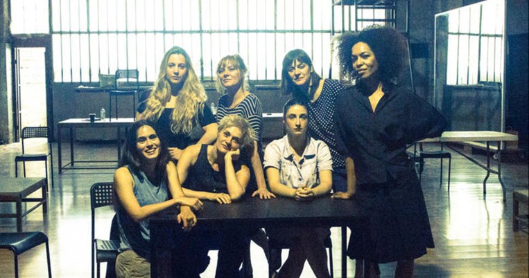 Πρέπει να γίνεις τελικά σκύλα για να κάνεις καριέρα;