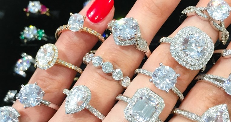 Θέλεις να δεις το πιο δημοφιλές δαχτυλίδι αρραβώνων στο Pinterest; 