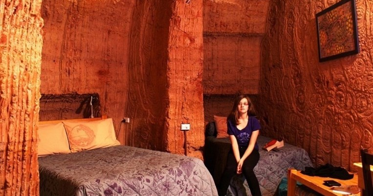 Η υπόγεια πόλη στην Αυστραλία όπου η ζωή συνεχίζεται κανονικά για 2.000 κατοίκους