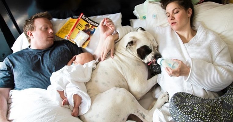 Πως είναι πραγματικά να είσαι γονιός; Μια φωτογράφιση γεμάτη χιούμορ και ειλικρίνεια