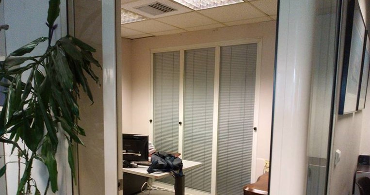 Αδειάζουν τα γραφεία τους οι δημοσιογράφοι του MEGA - Η φωτογραφία που ανέβηκε στα social media