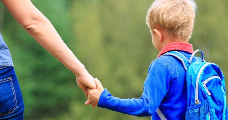 Προετοιμάζουμε το παιδί μας να μπει ομαλά στη σχολική ρουτίνα