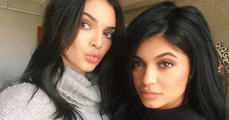 Η Kylie και η Kendall Jenner κλείστηκαν στο ασανσέρ, αλλά επέζησαν και το μοιράζονται