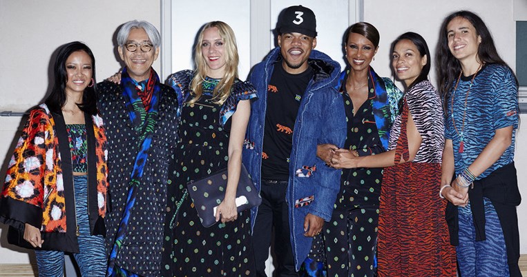 Η Ιμάν, η Κλοέ Σεβινί και η Ροζάριο Ντόσον φόρεσαν πρώτες τα H&M x KENZO