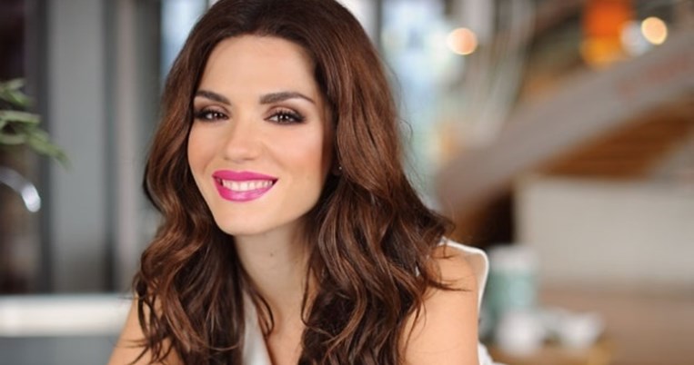 H Bάσω Λασκαράκη έχει κυτταρίτιδα και χαλάρωση και απέχει από τις επεμβάσεις