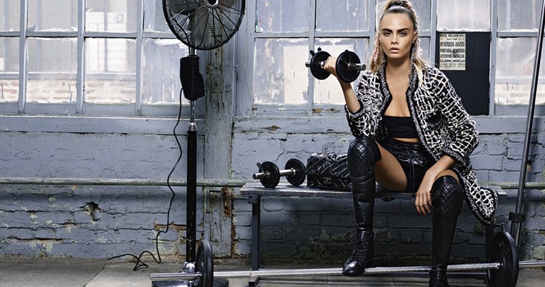 Το αυτοσχέδιο κολιέ της Cara Delevingne έκανε όλα τα κεφάλια να γυρίσουν