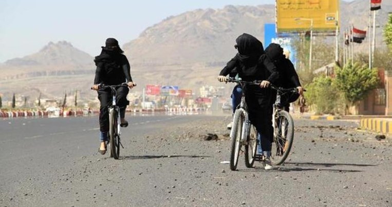 Απαγορεύουν στις γυναίκες του Ιράν να κάνουν ποδήλατο
