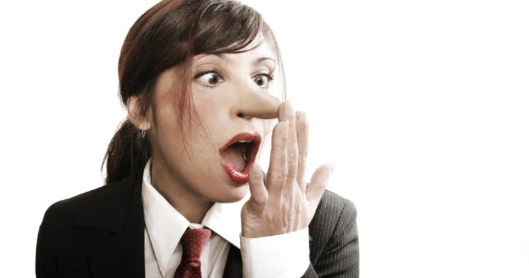 Σύνδρομο Πινόκιο: Τι πραγματικά συμβαίνει στη μύτη μας όταν λέμε ψέματα;