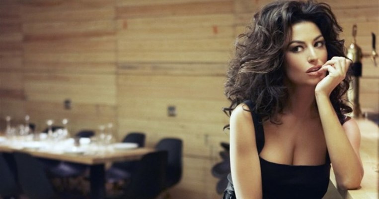 H Δωροθέα Μερκούρη μας συστήνει τον γοητευτικό σύντροφό της