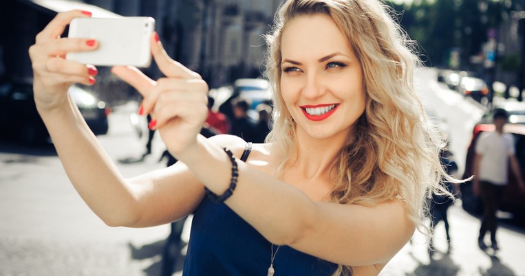 Μια selfie τώρα, πολλές ρυτίδες αργότερα