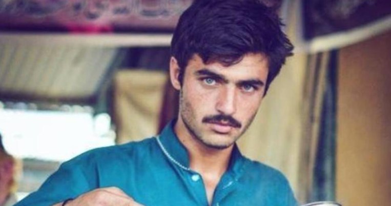O Πακιστανός που έγινε μοντέλο χάρη σε μια φωτογραφία στο Instagram
