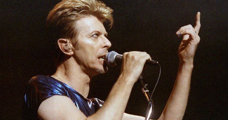Ο τελευταίος λογαριασμός που ακολούθησε ο David Bowie στο Twitter