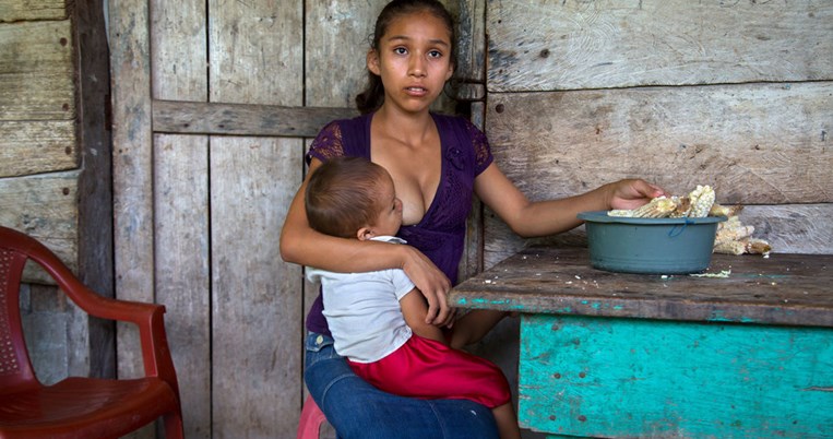 Οι συγκλονιστικές ιστορίες των γυναικών που αναγκάστηκαν να παντρευτούν όταν ήταν ακόμα παιδιά