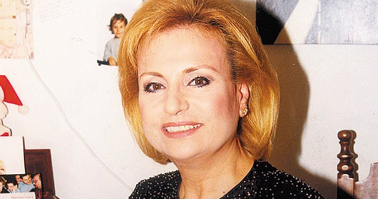 Δείτε τον εγγονό της Βίκυς Μοσχολιού σε μία από τις σπάνιες εμφανίσεις του