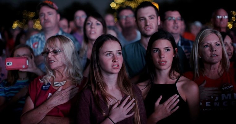Η πλειοψηφία των γυναικών ψήφισε Χίλαρι Κλίντον, εκτός από τις λευκές