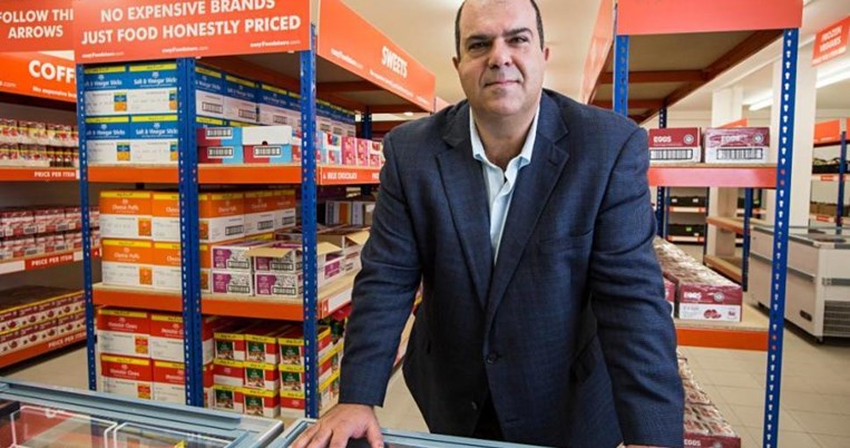 Ο Στέλιος Χατζηιωάννου φέρνει στην Ελλάδα σούπερ μάρκετ με προϊόντα των 30 λεπτών