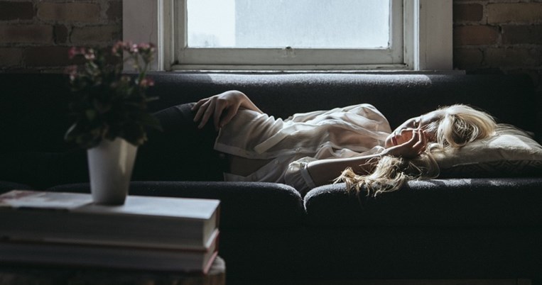 15 σημάδια ότι ο θυρεοειδής δε λειτουργεί σωστά, τα οποία αγνοείς