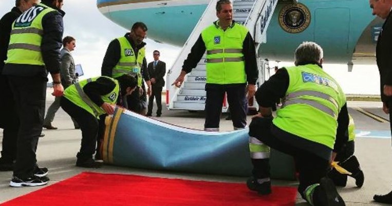 Ο φωτογράφος του Ομπάμα ανεβάζει στο Instagram εικόνες από την Αθήνα