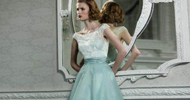 Αυτό είναι το ιδανικό μήκος φορέματος αν είσαι μικροκαμωμένη. Καν' το όπως η Sarah Jessica Parker