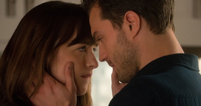 Το trailer του "Fifty Shades Darker" μόλις κυκλοφόρησε. Τι θα συμβεί στη συνέχεια της ιστορίας; 