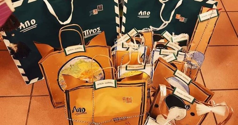 ΦΙΛΩΝ - ΔΩΡΗΜΑ: Παραμυθένια δώρα για ένα ταξίδι στο χρόνο