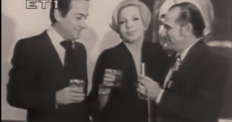Οι κλασικές Πρωτοχρονιές της τηλεόρασης. Πώς έκανε ρεβεγιόν η showbiz από το 1960 και μετά;