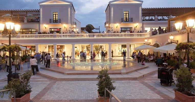  Ώρα για εκπτώσεις. Αυτά είναι τα καλύτερα στοκατζίδικα της Αθήνας. Τσέκαρε πριν ψωνίσεις