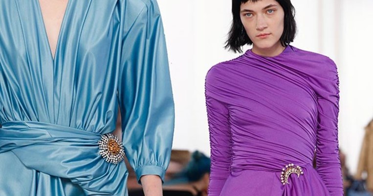 To νέο logo του οίκου Balenciaga μοιάζει με το logo πολιτικής παράταξης των ΗΠΑ