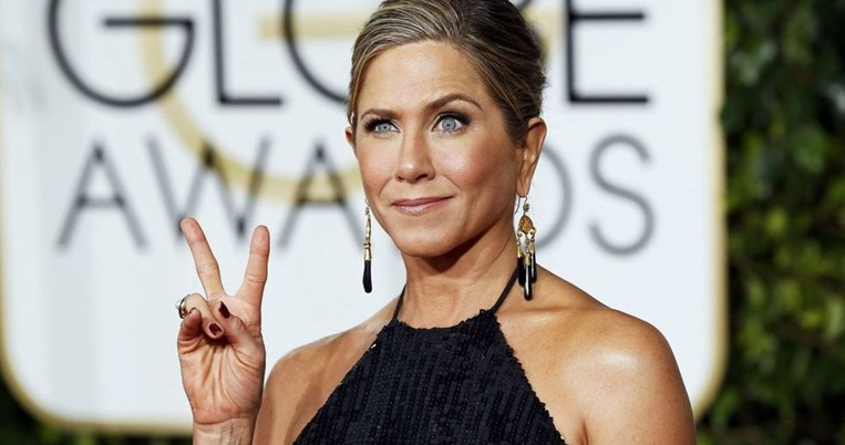 Η Jennifer Aniston κάποτε έκανε ένα σοβαρό λάθος ομορφιάς. Και σε παρακινεί να μην το κάνεις ποτέ