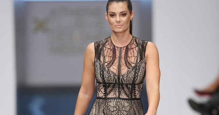 Η Μαρία Κορινθίου αποκαλύπτει την ηλικία της. Πόσο χρονών την κάνεις;