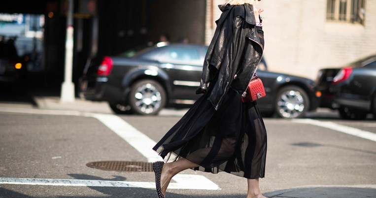 Πέντε νέοι τρόποι να φορέσεις τα flat παπούτσια το 2017 